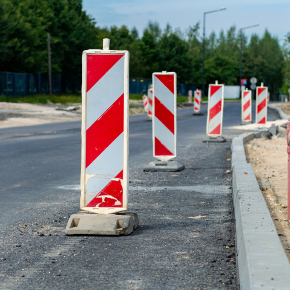 Izmene u saobraćaju na pojedinim deonicama puteva, zbog radova